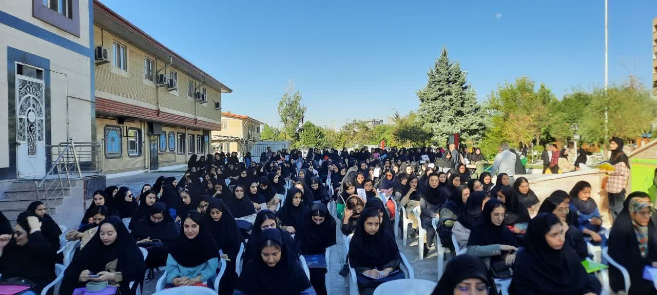 مراسم جشن دانشجویان جدیدالورود دختر 11