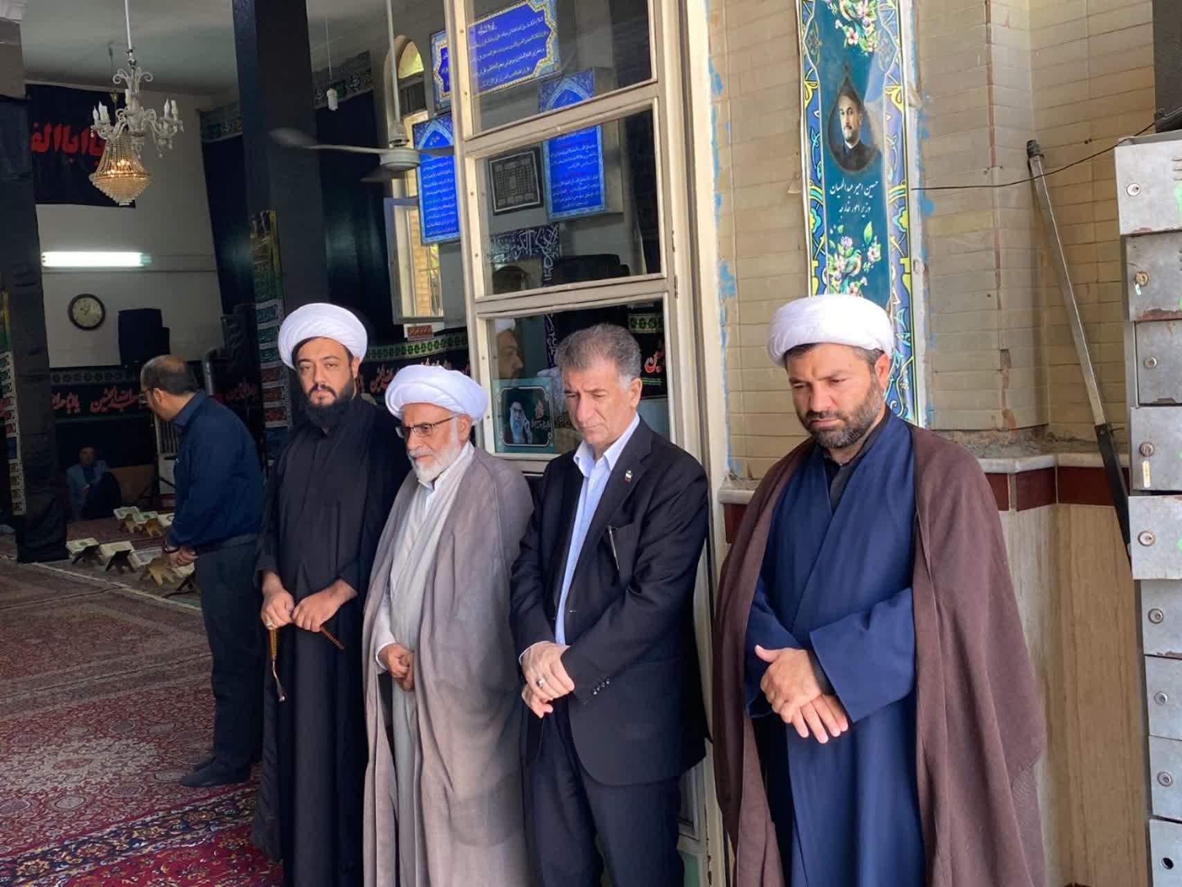 مراسم بزرگداشت و سوگواری رهبر شهید 2
