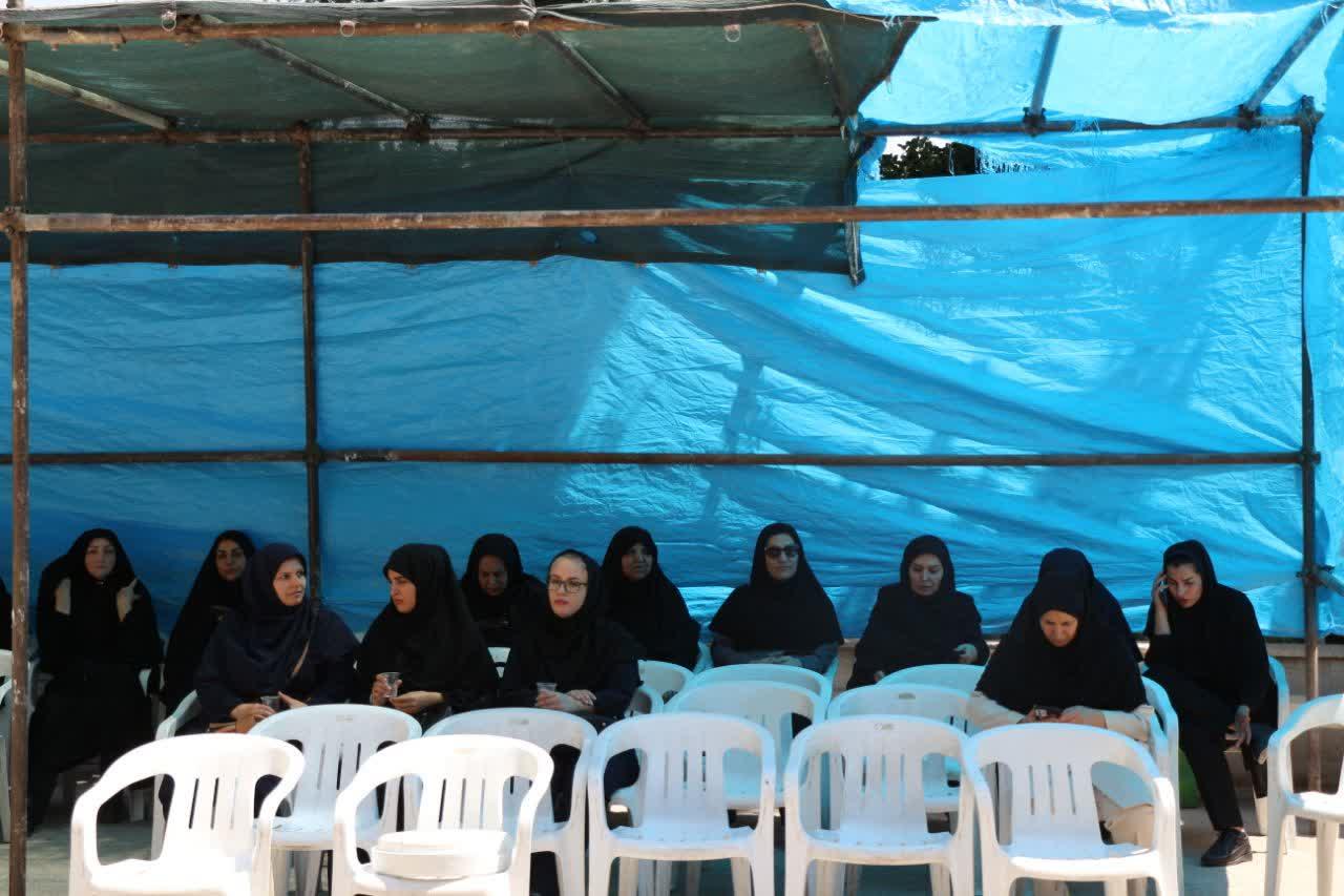 مراسم بزرگداشت و سوگواری رهبر شهید1 8