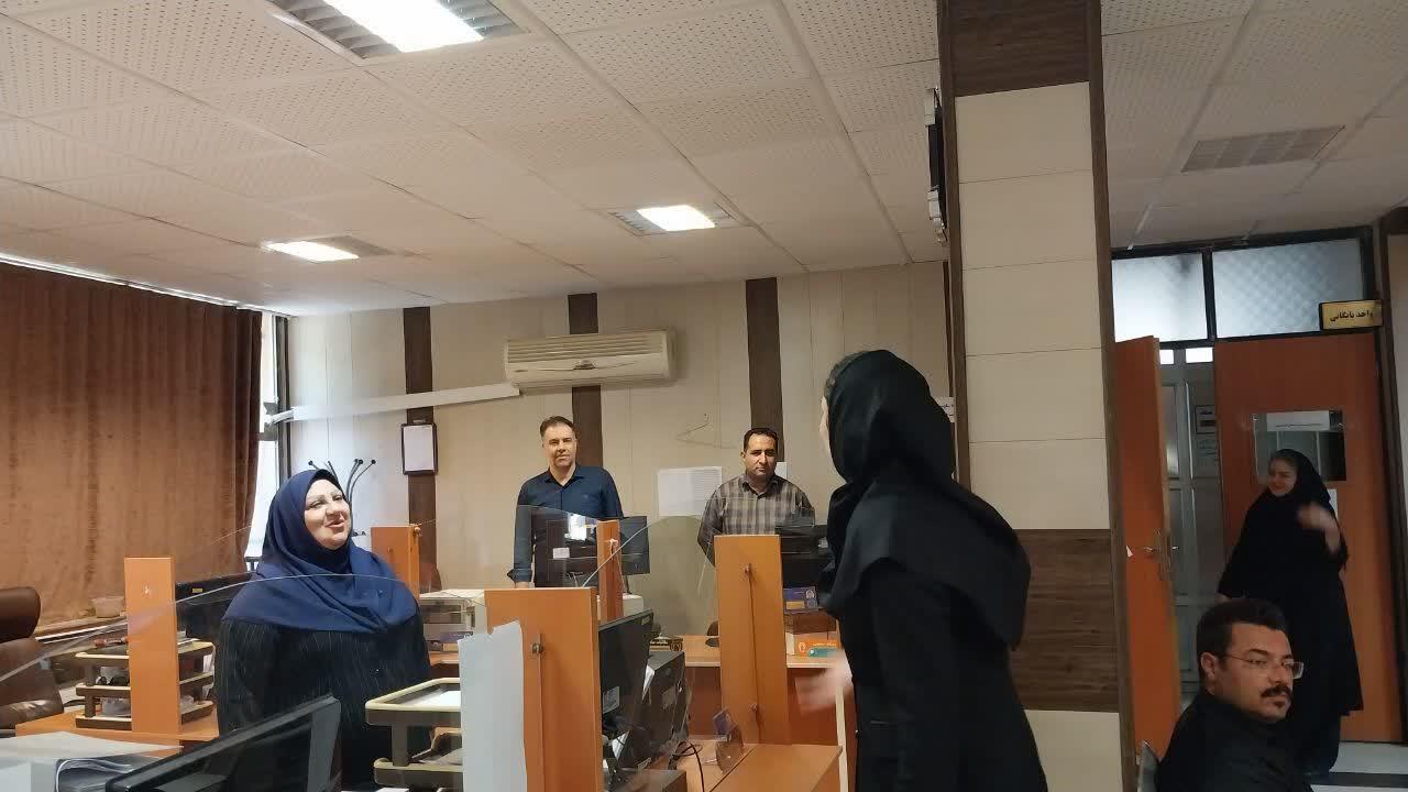 روز کارمند 8